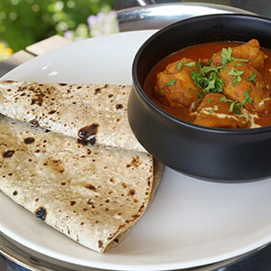 Phulka with Chicken Curry